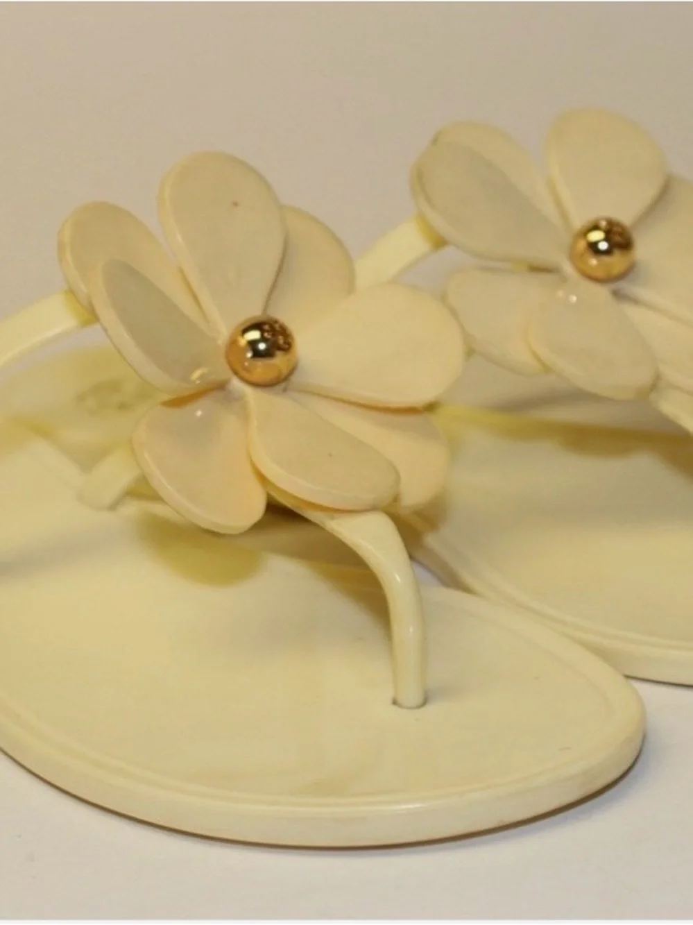 Tory Burch Cream Floral Jelly Thong Sandals with Pale Peach Flowers Size 7